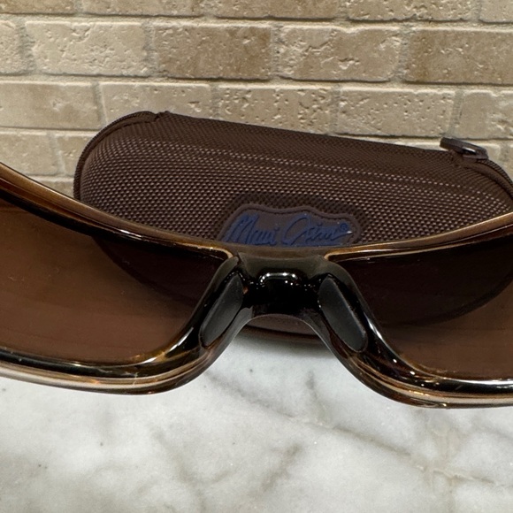 Maui Jim Palms Super Thin Glass Chocolate Polarized Wrap Sunglasses with Case - Picture 7 of 16